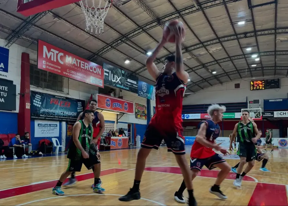 Huracán arrasó, Ferro no falló