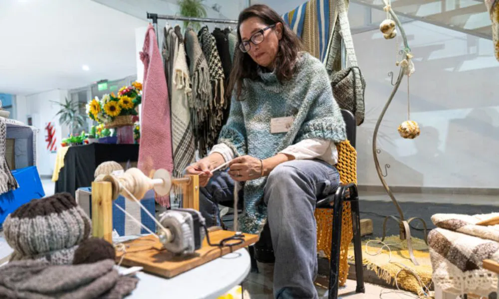 Feria cultural en Comodoro