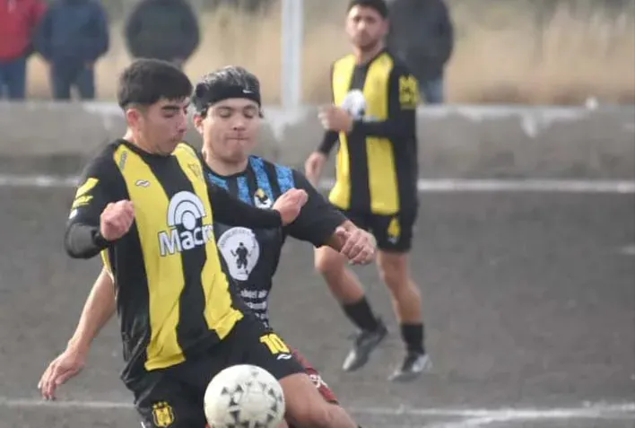 Goleó 4-0 a Deportivo Atlas con autoridad, acaricia el campeonato