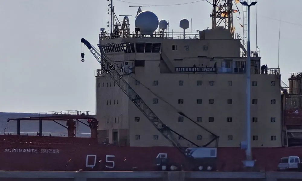 ARA IRIZAR EN MADRYN DESDE LEJOS