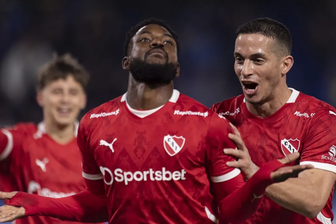 Independiente y Huracán se enfrentan por un boleto a la final.