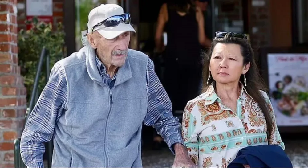 Gene Hackman con su esposa