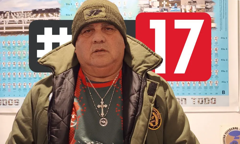 Excombatiente contando su historia a LA17