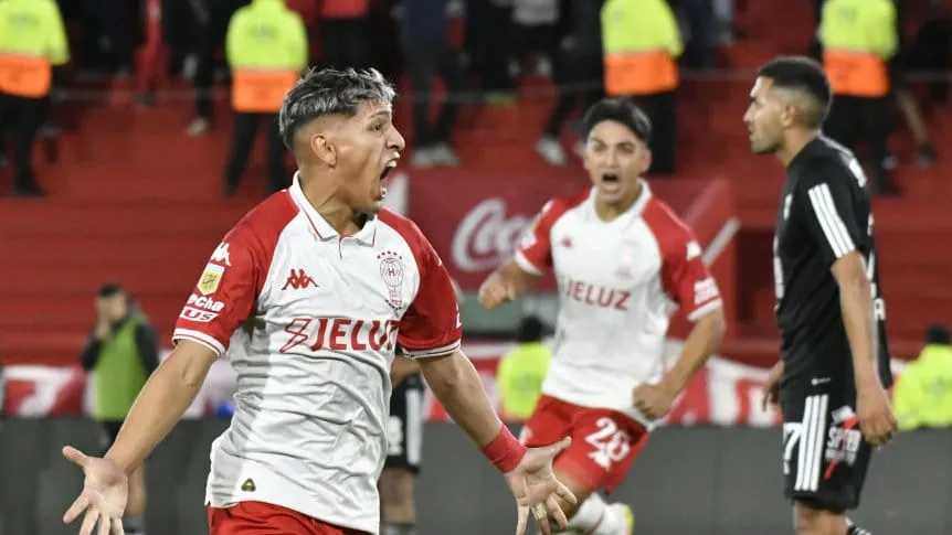 Huracán sacó a Riestra y enfrentará a Central.