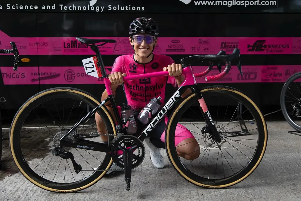 El ciclista de Puerto Madryn, Fabrizio Crozzolo, alcanzó el tercer puesto en el Gran Premio Villa de Mojados, en España.