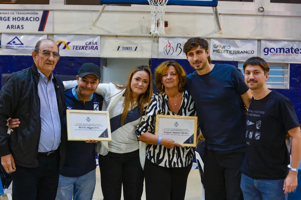 El Club Guillermo Brown celebró su 80 aniversario con una emotiva cena.